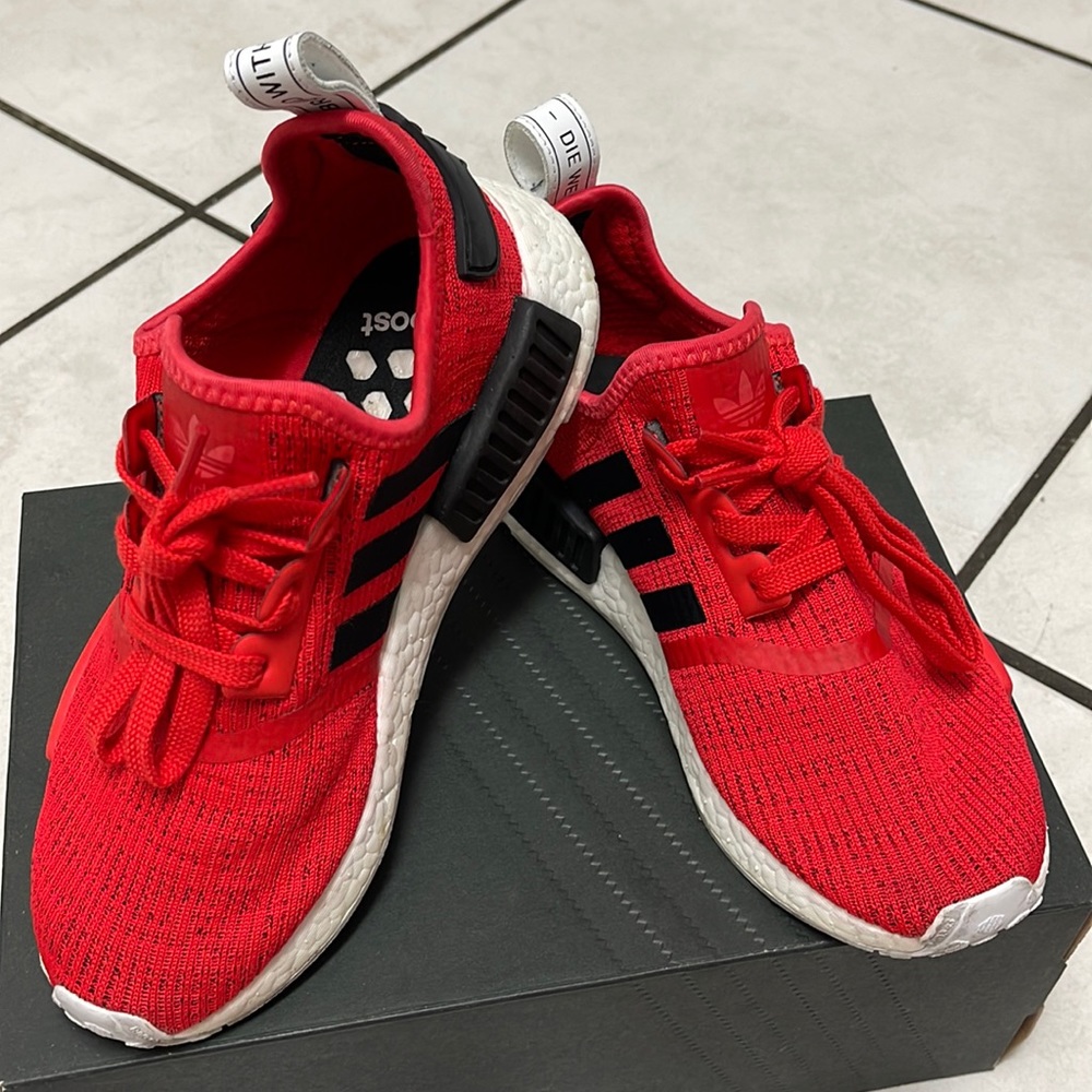 adidas NMD_R1